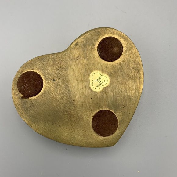 Vintage Mid Century Brass Heart Shaped Lidded Trinket Box Aged Patina Keepsake - Picture 9 of 16